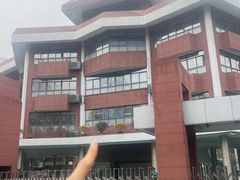 -武汉市洪山区武珞路小学