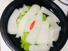 -尚尚仙·酸汤猪手·猪肚鸡火锅(华联万柳购物中心店)