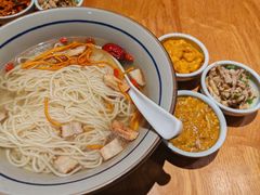 -蟹黄鱼·海派深夜面馆(巨鹿路店)