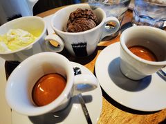 -LAVAZZA拉瓦萨咖啡(中航城君尚购物中心店)