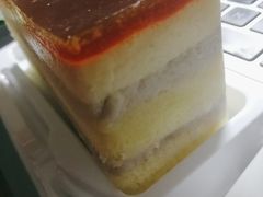 -华荣西饼(列东店)