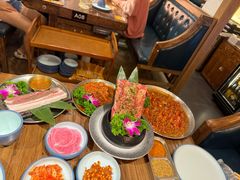 -明洞阿姨·韩式酱蟹烤肉·创意料理(三元桥店)