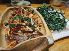 -老滇山寨•云南特色菜•地方菜•民族风情歌舞表演(金碧店)