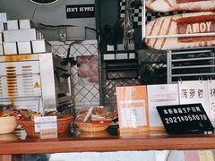面包甜点陈列柜-Juicy Bakery(大学路店)