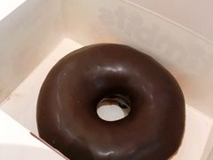巧克力甜甜圈-Tims天好咖啡·贝果(东方广场店)