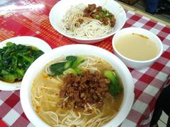 招牌辣肉干拌面-辣肉面大王(天平路店)