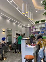 -V8潮牌·接发烫染连锁