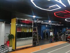 -成杰格斗·拳击·柔术·防身术(建设路店)