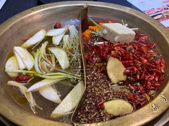 -沸炉重庆老火锅(军事博物馆店)