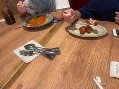 -玛格萝妮比萨屋(四平店)