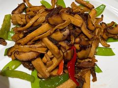 野蘑菇-马白开来特色羊排揪片子  (总店)