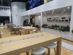 -杭州中沃沃尔沃4S店(滨江区店)
