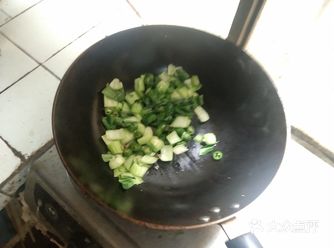 辣炒上海青，酸酸辣辣，好吃看得见