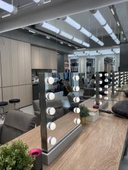 -Z.X HAIR SALON张新美业