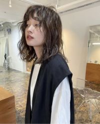 -BULB STUDIO 巴柏明星发型工作室