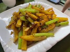 西芹土豆条-二嫚私家菜馆