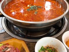 -黄利砖万峰林布依特色酸笋牛肉馆