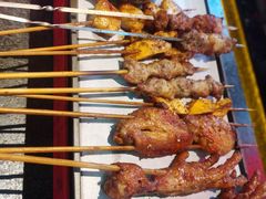 -路边边.炒菜烧烤.音乐餐厅(良乡长虹店)