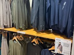 -优衣库(上海金桥国际商业广场店)