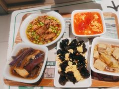 -老乡鸡(上海白玉兰广场店)
