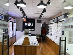 -MiRi眼镜·蔡司·星趣控·尼康控优点视觉合作店(南京东路店)