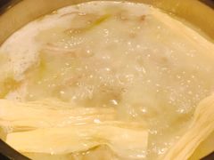 猪蹄猪肚锅-官也街澳门火锅(新源里店)