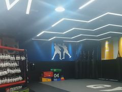 -成杰格斗·拳击·柔术·防身术(建设路店)