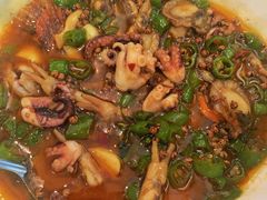 青椒焖海鲜-九福楼大酒店