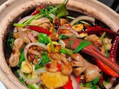 -啫响粤煲料理(万好大厦店)