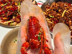 -肥肥虾庄·金牌油焖大虾(汉街SKP店)