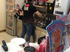 -蜜雪冰城(万达金街中段店)