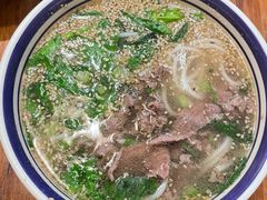 -云阿蛮云南生烫牛肉米线(奉贤路店)