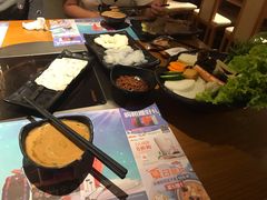 -呷哺呷哺 黄金牧场 (欢乐谷店)