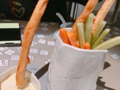 -穹六人间 people 6(岳阳路店)