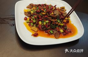 Garlic and Chili Stir-fried Braised Beef