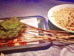 -老街烧烤大排档·地道湖北菜·龙虾馆(汉口火车站店)