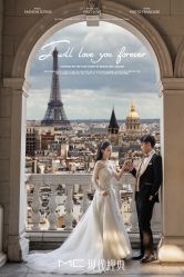 -现代经典婚纱摄影