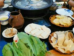 -双廊杨记石锅鱼石锅牛肉