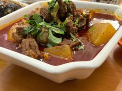 萝卜烧牛腩-曾牛肉