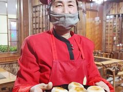 -果松木炭酸菜铜火锅·外婆参鸡汤