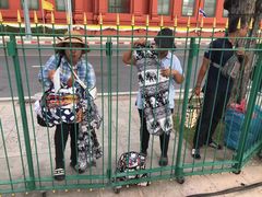 -皇家田广场(อนุสาวรีย์ทหารอาสา)