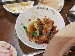 -富正毅三下锅·湘西韵味(天门山索道店)