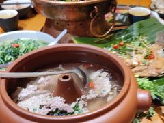 -老滇山寨•云南特色菜•地方菜•民族风情歌舞表演(金碧店)