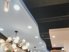 -休记光头香辣蟹干锅(绵竹店)