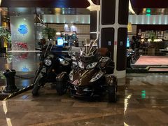 -中茵皇冠假日酒店·棕榈岛湖畔餐厅