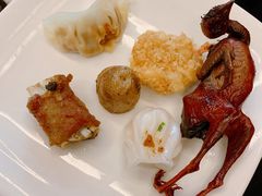 -梅园国际大酒店·自助餐厅(光明港店)