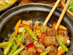 -有红鸡毛店·砂锅菜(抚琴夜市店)