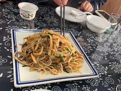 -八两八金·莱芜特色炒鸡(市南漳浦路店)