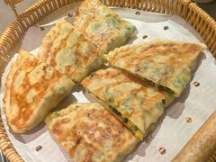 -锅飘飘·东北铁锅炖(雨花客厅店)