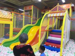 -嘟嘟乐儿童乐园(卜蜂莲花店)